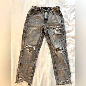 Size 6 short grey distressed american eagle jeans relaxed fit